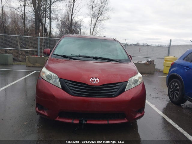 Aukcja sprzedaży 2011 Toyota Sienna, vin: 5TDZK3DC8BS074435, numer aukcji: 12582248