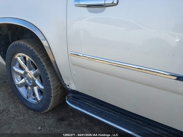 12582271 :رقم المزاد ، 1GKUKMEF9AR283208 vin ، 2010 Gmc Yukon Xl 1500 Denali مزاد بيع