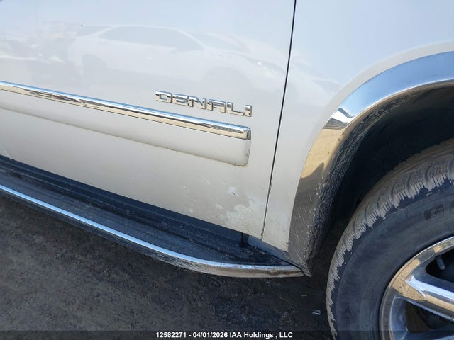 12582271 :رقم المزاد ، 1GKUKMEF9AR283208 vin ، 2010 Gmc Yukon Xl 1500 Denali مزاد بيع