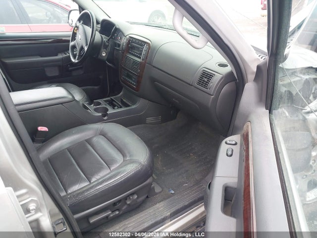 Продажа на аукционе авто 2005 Ford Explorer Limited, vin: 1FMDU75W05UB15222, номер лота: 12582302