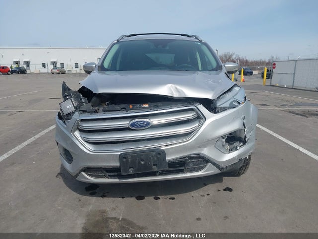 Продажа на аукционе авто 2017 Ford Escape Titanium, vin: 1FMCU9J91HUA96532, номер лота: 12582342