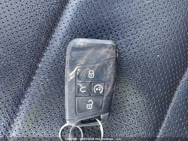 3VV4B7AX6NM077848 Volkswagen Tiguan Highline R-line