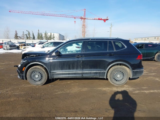 3VV4B7AX6NM077848 Volkswagen Tiguan Highline R-line