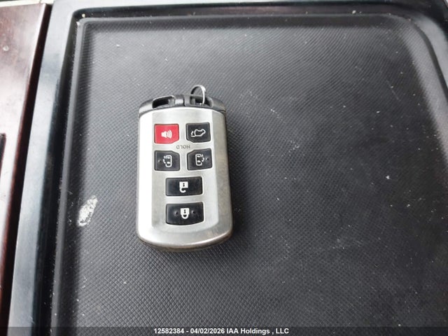 2013 Toyota Sienna მანქანა იყიდება აუქციონზე, vin: 5TDDK3DC2DS054274, აუქციონის ნომერი: 12582384