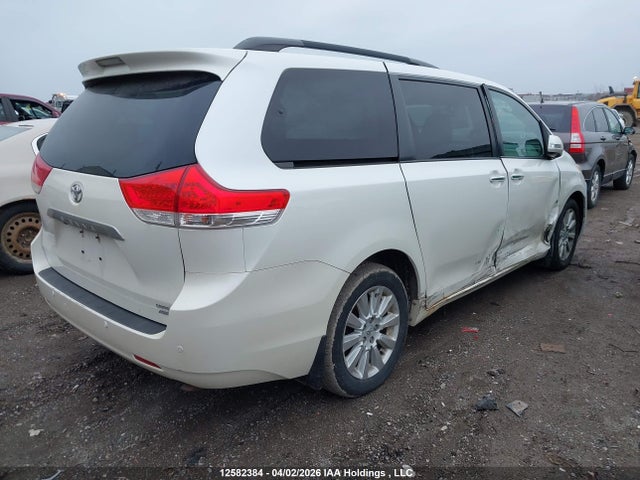 2013 Toyota Sienna მანქანა იყიდება აუქციონზე, vin: 5TDDK3DC2DS054274, აუქციონის ნომერი: 12582384