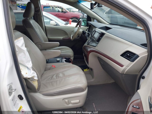 2013 Toyota Sienna მანქანა იყიდება აუქციონზე, vin: 5TDDK3DC2DS054274, აუქციონის ნომერი: 12582384