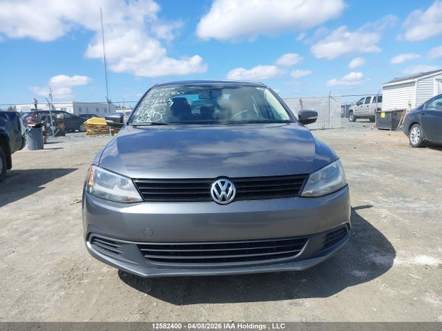 3VW2K7AJ5EM249009 Volkswagen Jetta 2.0l Trendline+