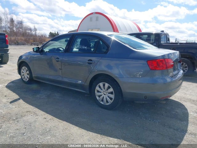 3VW2K7AJ5EM249009 Volkswagen Jetta 2.0l Trendline+