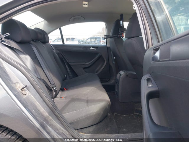 3VW2K7AJ5EM249009 Volkswagen Jetta 2.0l Trendline+