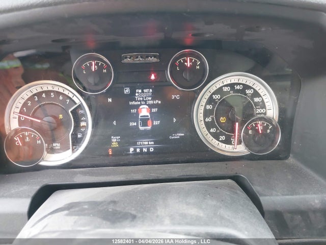 12582401 :رقم المزاد ، 1C6RR7GT6HS718259 vin ، 2017 Ram 1500 Slt مزاد بيع