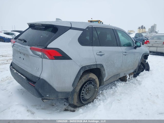 Toyota RAV4 LE 2024 2T3B1RFV9RC464671 Image 4