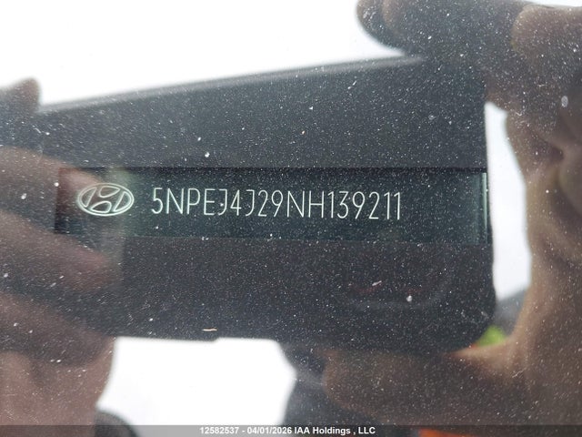 Продажа на аукционе авто 2022 Hyundai Sonata, vin: 5NPEJ4J29NH139211, номер лота: 12582537