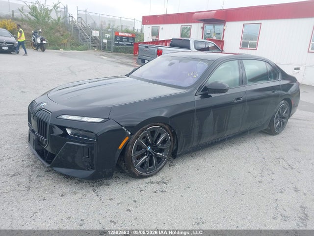 2025 Bmw 760i Xdrive მანქანა იყიდება აუქციონზე, vin: WBA33EJ00SCV77593, აუქციონის ნომერი: 12582553