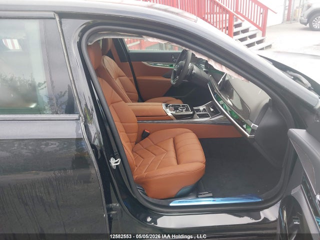 2025 Bmw 760i Xdrive მანქანა იყიდება აუქციონზე, vin: WBA33EJ00SCV77593, აუქციონის ნომერი: 12582553