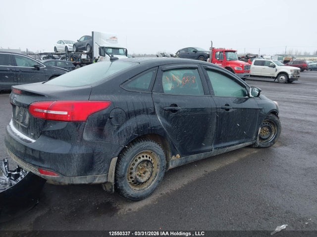 12550337 :رقم المزاد ، 1FADP3F29HL326077 vin ، 2017 Ford Focus Se مزاد بيع