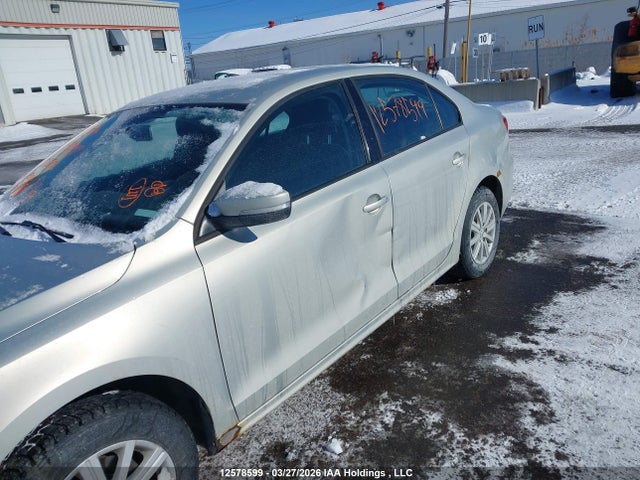 12578599 :رقم المزاد ، 3VWDK7AJ3BM026200 vin ، 2011 Volkswagen Jetta 2.0l Comfortline مزاد بيع