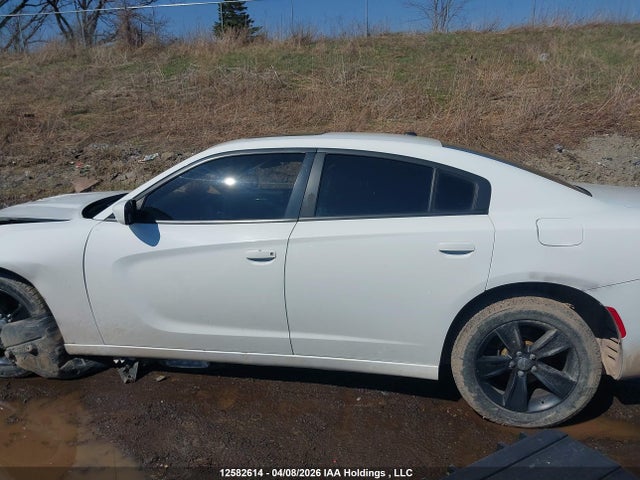 12582614 :رقم المزاد ، 2C3CDXHG5FH794353 vin ، 2015 Dodge Charger Sxt مزاد بيع