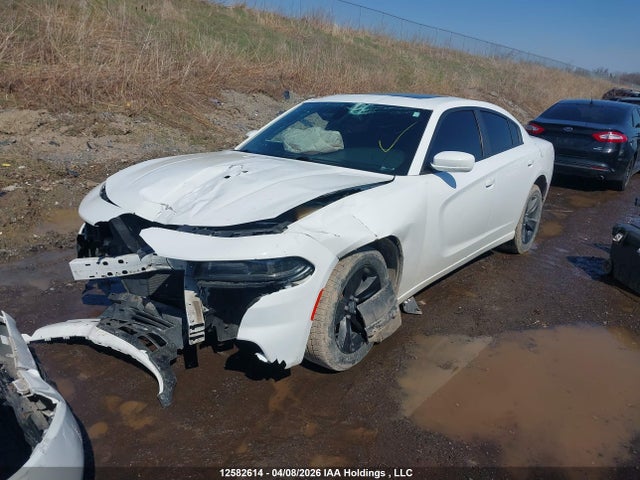 12582614 :رقم المزاد ، 2C3CDXHG5FH794353 vin ، 2015 Dodge Charger Sxt مزاد بيع