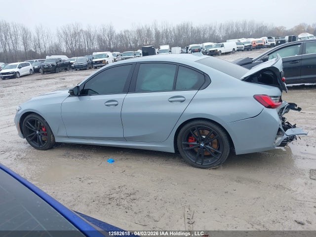12582618 :رقم المزاد ، 3MW89FF02P8C92976 vin ، 2023 Bmw 330xi مزاد بيع
