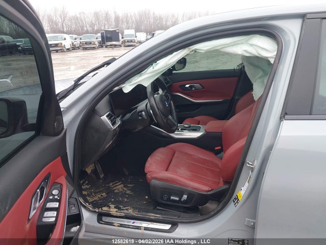 12582618 :رقم المزاد ، 3MW89FF02P8C92976 vin ، 2023 Bmw 330xi مزاد بيع