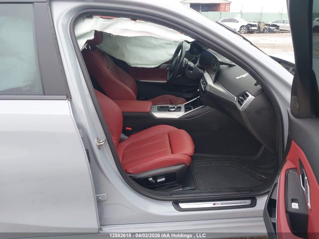 12582618 :رقم المزاد ، 3MW89FF02P8C92976 vin ، 2023 Bmw 330xi مزاد بيع