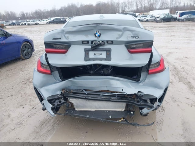 12582618 :رقم المزاد ، 3MW89FF02P8C92976 vin ، 2023 Bmw 330xi مزاد بيع