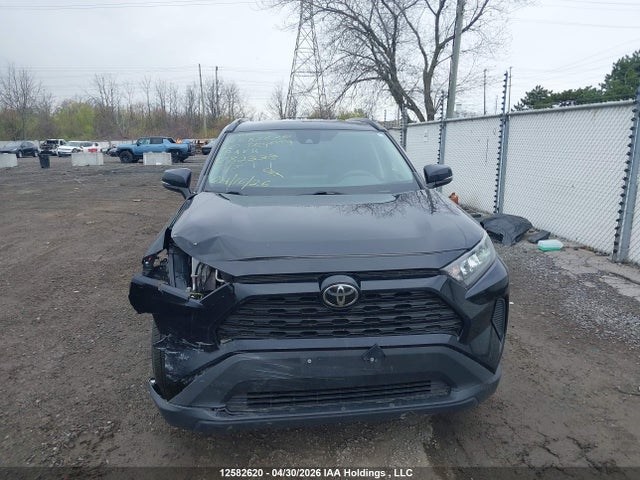2T3B1RFV7LC082338 Toyota RAV4 LE