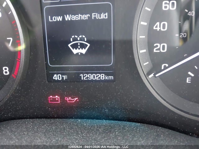 KM8J3CA26HU411898 Hyundai TUCSON SE