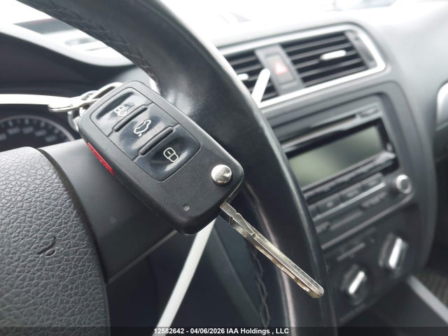 3VWB07AJ3EM407305 Volkswagen JETTA SE