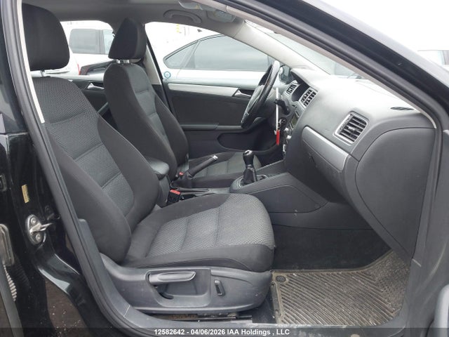 3VWB07AJ3EM407305 Volkswagen JETTA SE