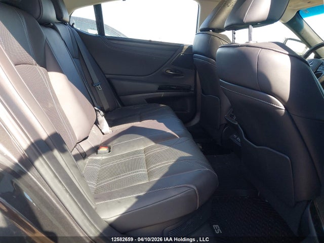 58AB21B12RU014457 Lexus Es 300h 300h