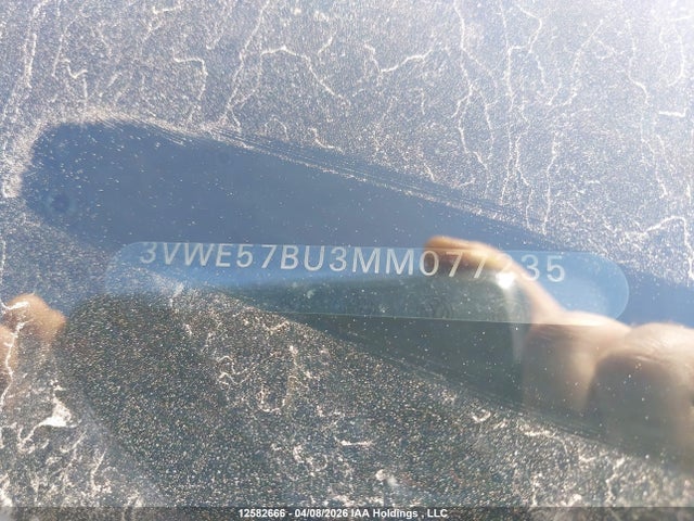 3VWE57BU3MM077235 Volkswagen Jetta