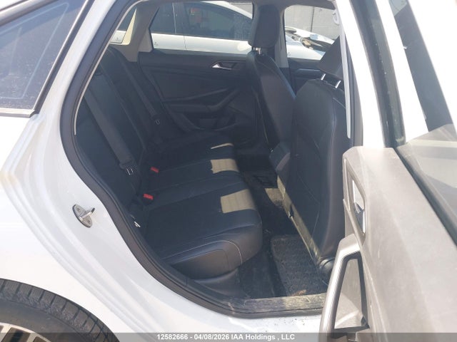 3VWE57BU3MM077235 Volkswagen Jetta