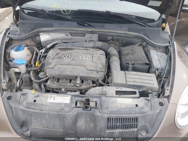 12582671 :رقم المزاد ، 3VWJ07AT4EM644253 vin ، 2014 Volkswagen Beetle مزاد بيع