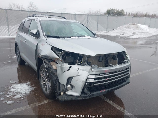 5TDJZRFH9KS604903 Toyota Highlander Xle