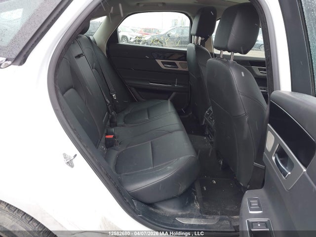 Продаж на аукціоні авто 2017 Jaguar Xf, vin: SAJBJ4BN8HCY33689, номер лоту: 12582680
