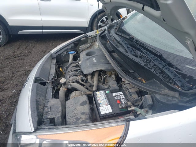 KNADM5A3XH6048428 KIA Rio