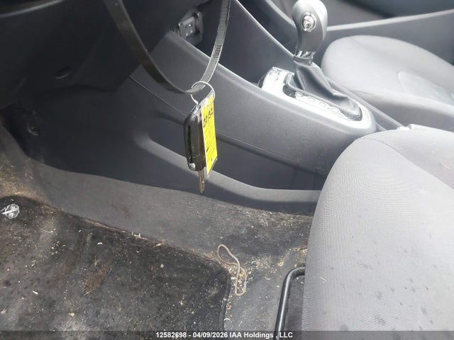 KNADM5A3XH6048428 KIA Rio