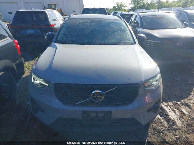 Volvo Xc40 B5 Plus Dark Theme 2025 YV4L12UC0S2490860 Image 13