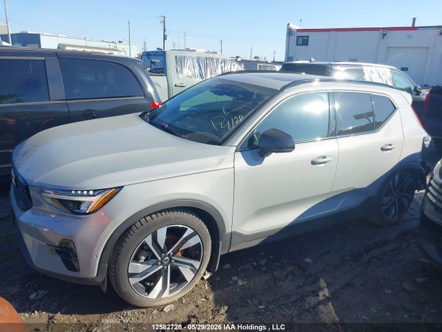 Volvo Xc40 B5 Plus Dark Theme 2025 YV4L12UC0S2490860 Image 15