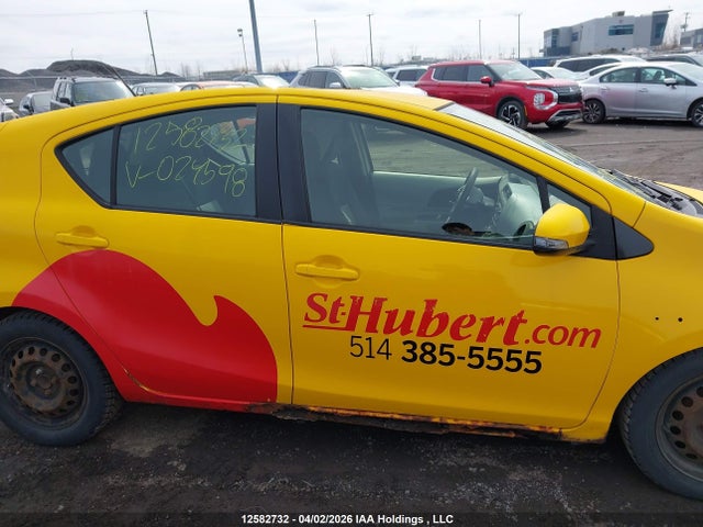 2012 Toyota Prius C მანქანა იყიდება აუქციონზე, vin: JTDKDTB3XC1024598, აუქციონის ნომერი: 12582732