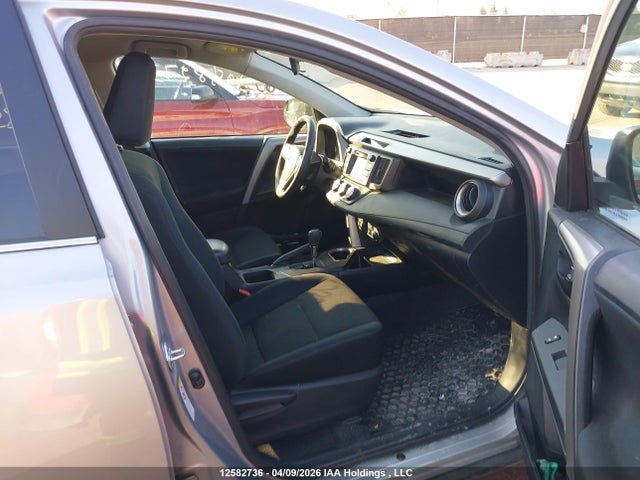 2T3ZFREV3HW323853 Toyota RAV4