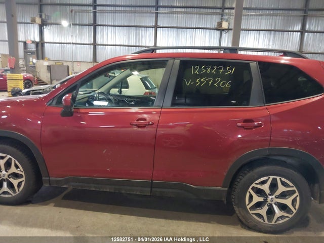 JF2SKEGC0KH557206 Subaru Forester Premium