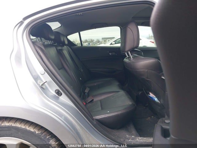 19UDE2F76JA801306 Acura Ilx Premium/technology Package
