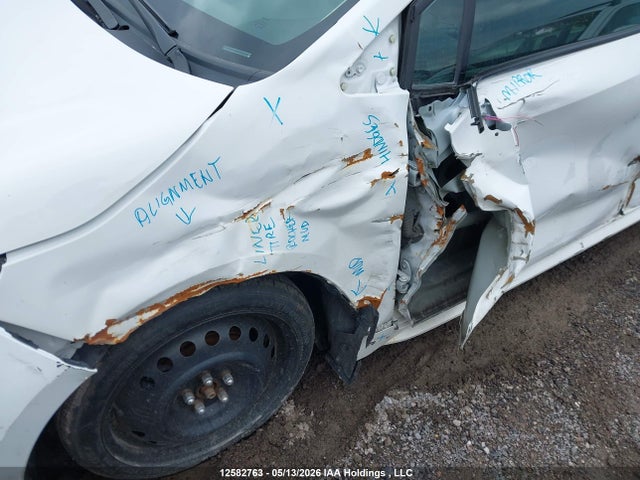 5YFB4MDE6RP104926 Toyota COROLLA LE