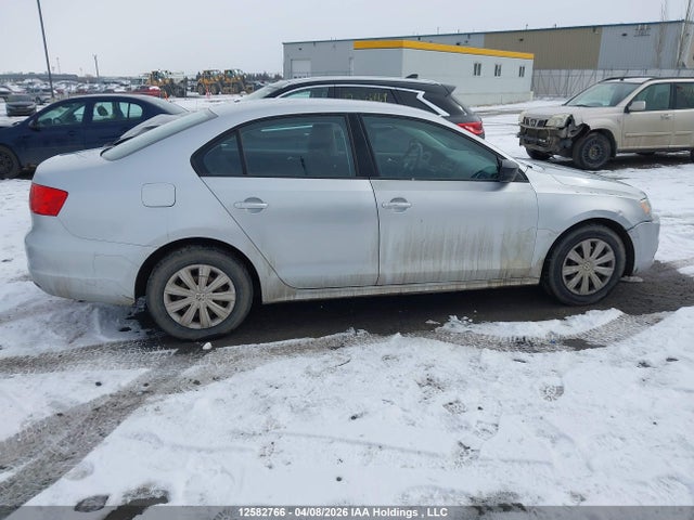 12582766 :رقم المزاد ، 3VW2K7AJ6DM392792 vin ، 2013 Volkswagen Jetta 2.0l Trendline/2.0l Trendline+ مزاد بيع