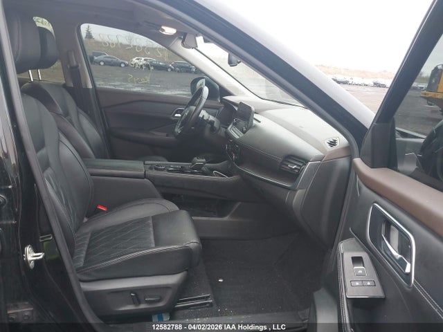 JN8BT3DD2PW316784 Nissan Rogue Platinum