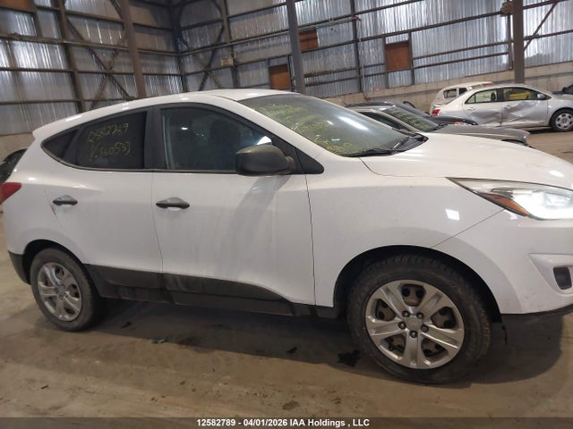 KM8JT3AFXEU860533 Hyundai TUCSON GLS