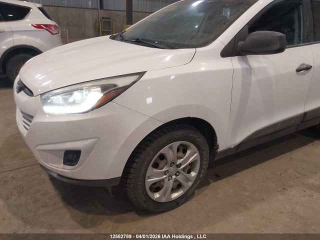 KM8JT3AFXEU860533 Hyundai TUCSON GLS