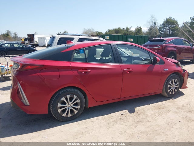 12582796 :رقم المزاد ، JTDKAMFP8N3204598 vin ، 2022 Toyota Prius Prime مزاد بيع